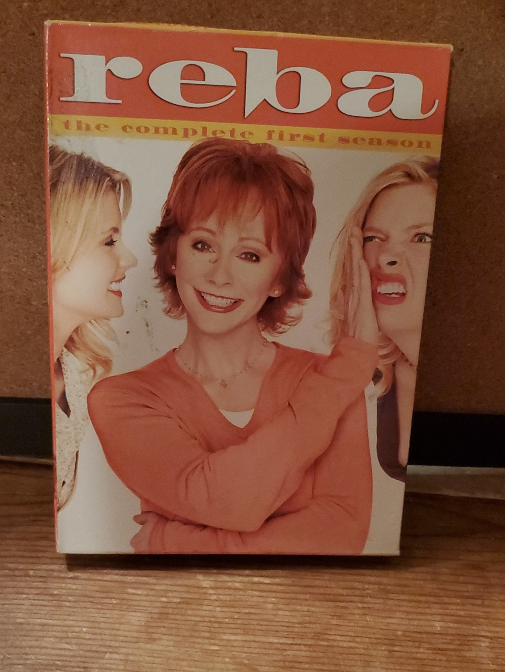 Reba: The Complete First Season DVD Box - Coral Title